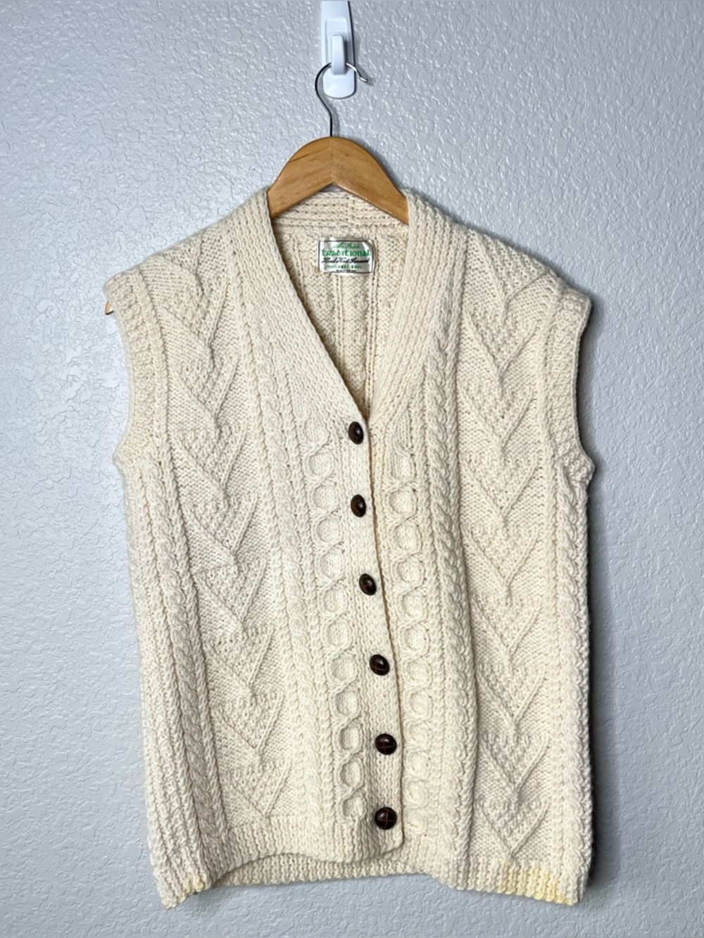 Vintage 100% Irish Wool Sweater Vest Hand Knit Cream Cable Knit Button Front M